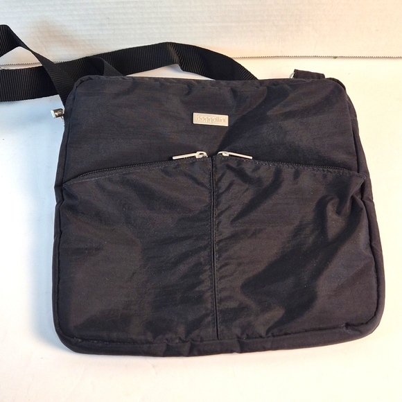 Baggallini- black crossbody bag with 2 front pockets - Picture 5 of 10
